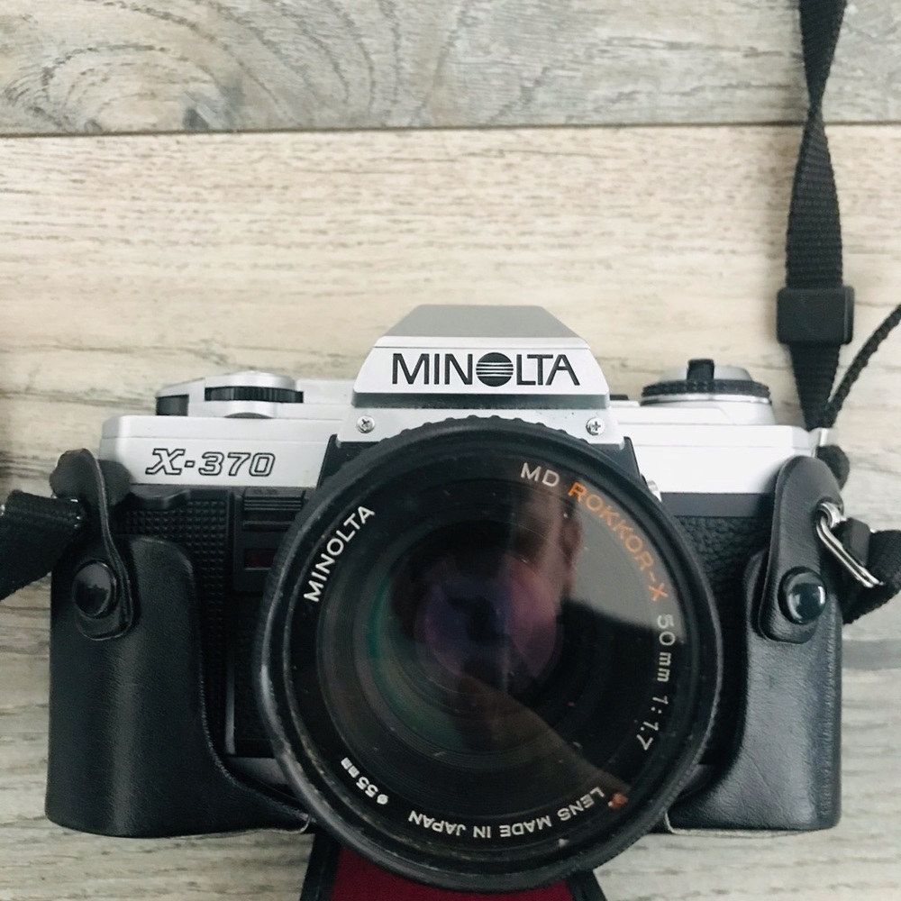 Minolta Vintage X 370 Camera with Leather Case - Picture 1 of 4